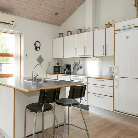 Casa de Férias Pet Friendly Home In Hadsund With Sauna Hadsund